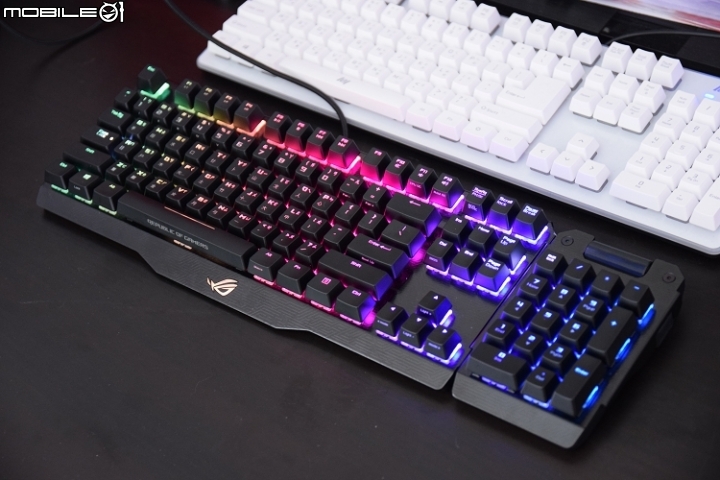 [信仰開箱] ASUS ROG Claymore RGB 青軸全彩機械式鍵盤