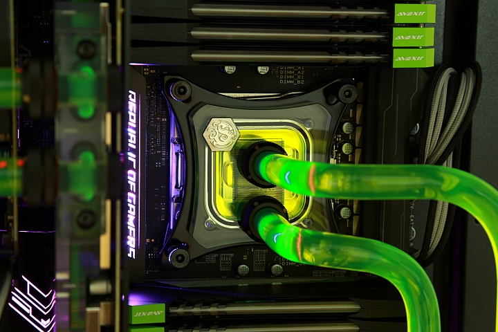 [分享] 6950X 水冷電腦組裝