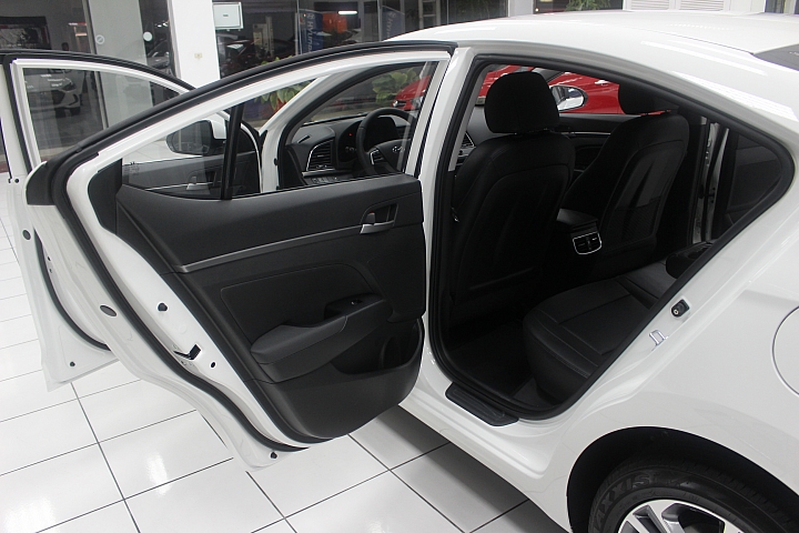 (599)Super Elantra 展間輕鬆分享