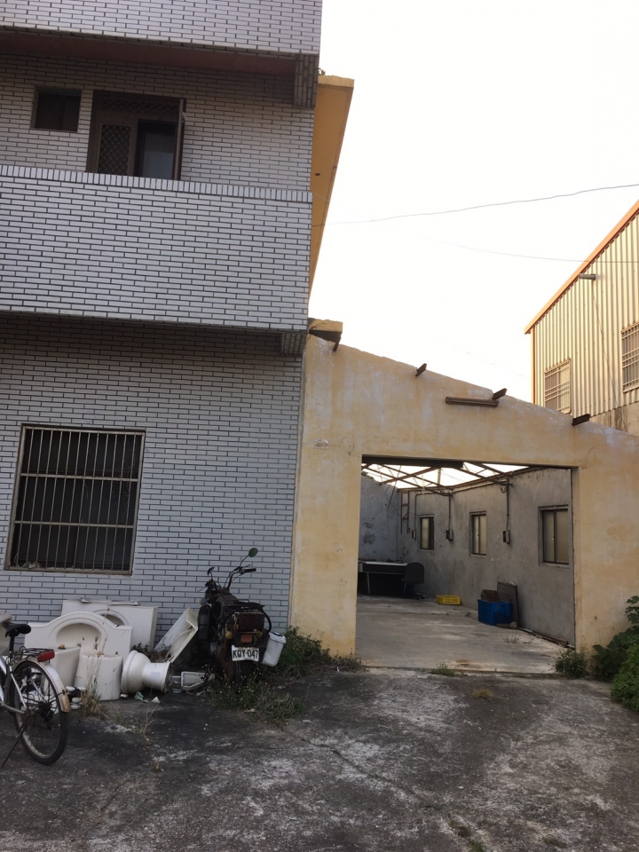 請教~~有裝潢經驗的人or室內設計師 問一下老屋格局配置(附圖)