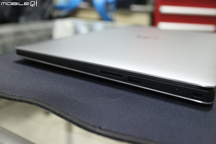 DELL XPS15 9560 日規 開箱