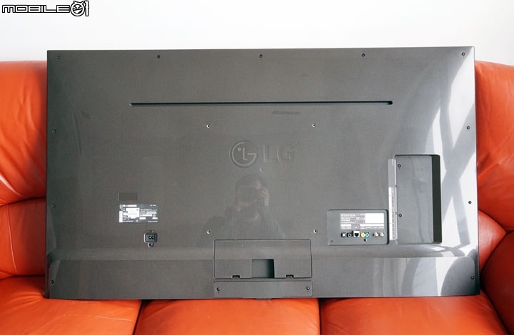 宅在家裡看影集超過癮的！LG UH770T開箱囉！