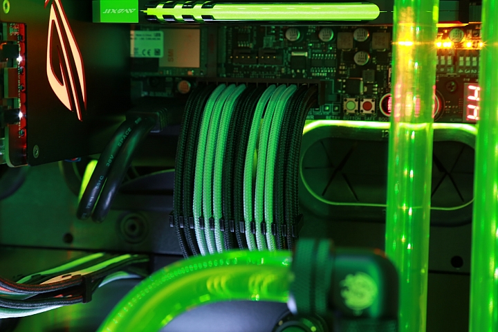 [分享] 6950X 水冷電腦組裝