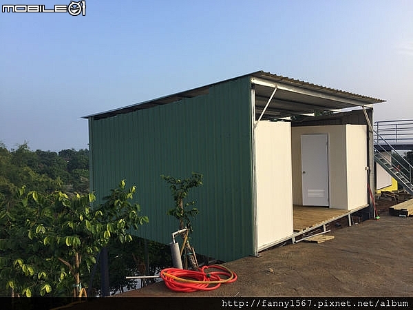 糟糕的一露，格子草皮，高空廁所→→→芬園一星露營區