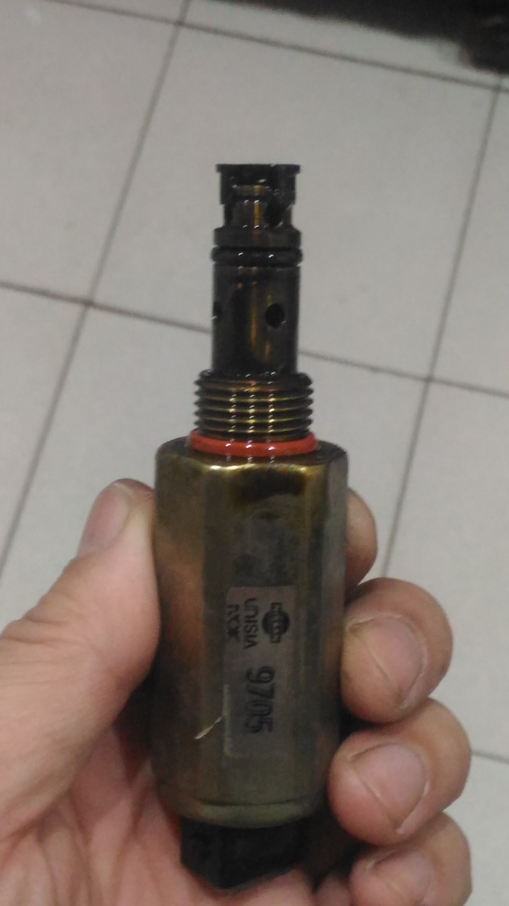 [分享] Sentra HV/CE 341 ABS 亮燈 解決方法