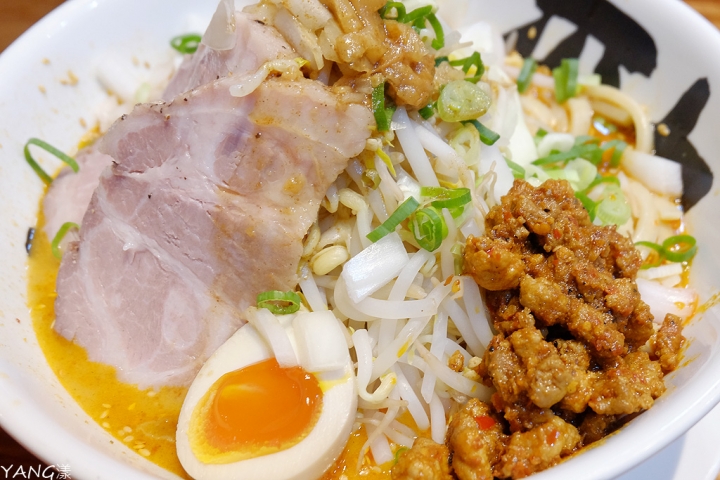 【拉麵】雞二拉麵，麻辣口味登場