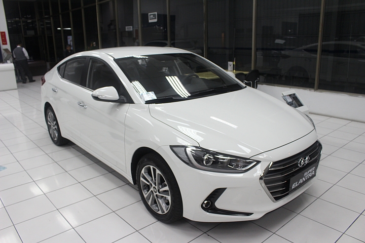 (599)Super Elantra 展間輕鬆分享