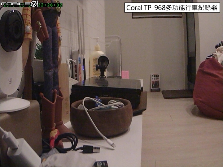 Android 多功能後視鏡型導航+前後雙頭行車記錄器(Coral TP-968)心得分享