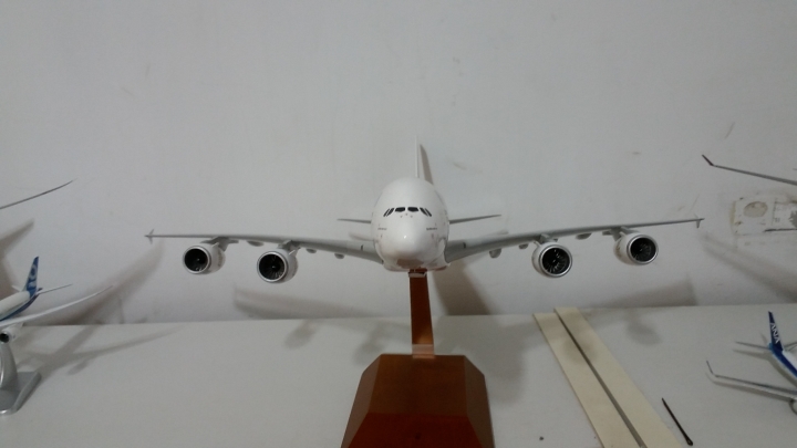 阿聯酋航空 Emirates Airbus A380-800 1/200模型 [簡易開箱]