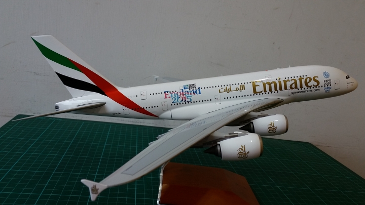 阿聯酋航空 Emirates Airbus A380-800 1/200模型 [簡易開箱]