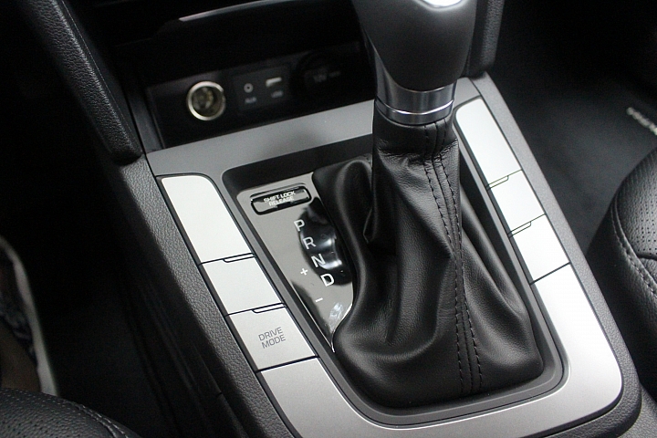 (599)Super Elantra 展間輕鬆分享