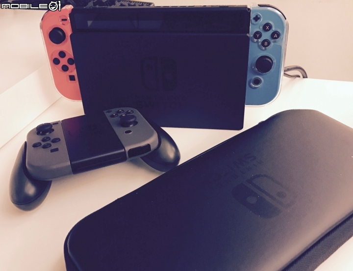 終於也拿到我的Switch了 - 美版 + 週邊