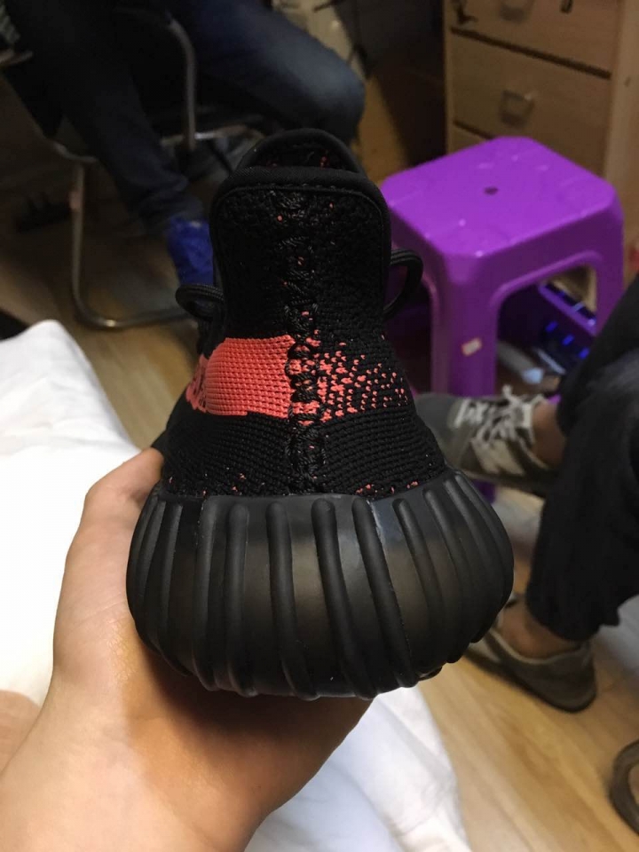 兩雙350v2想請鑑定