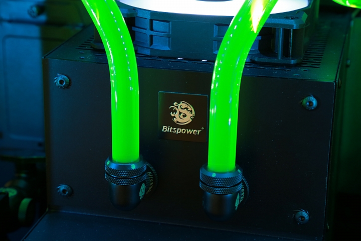 [分享] 6950X 水冷電腦組裝