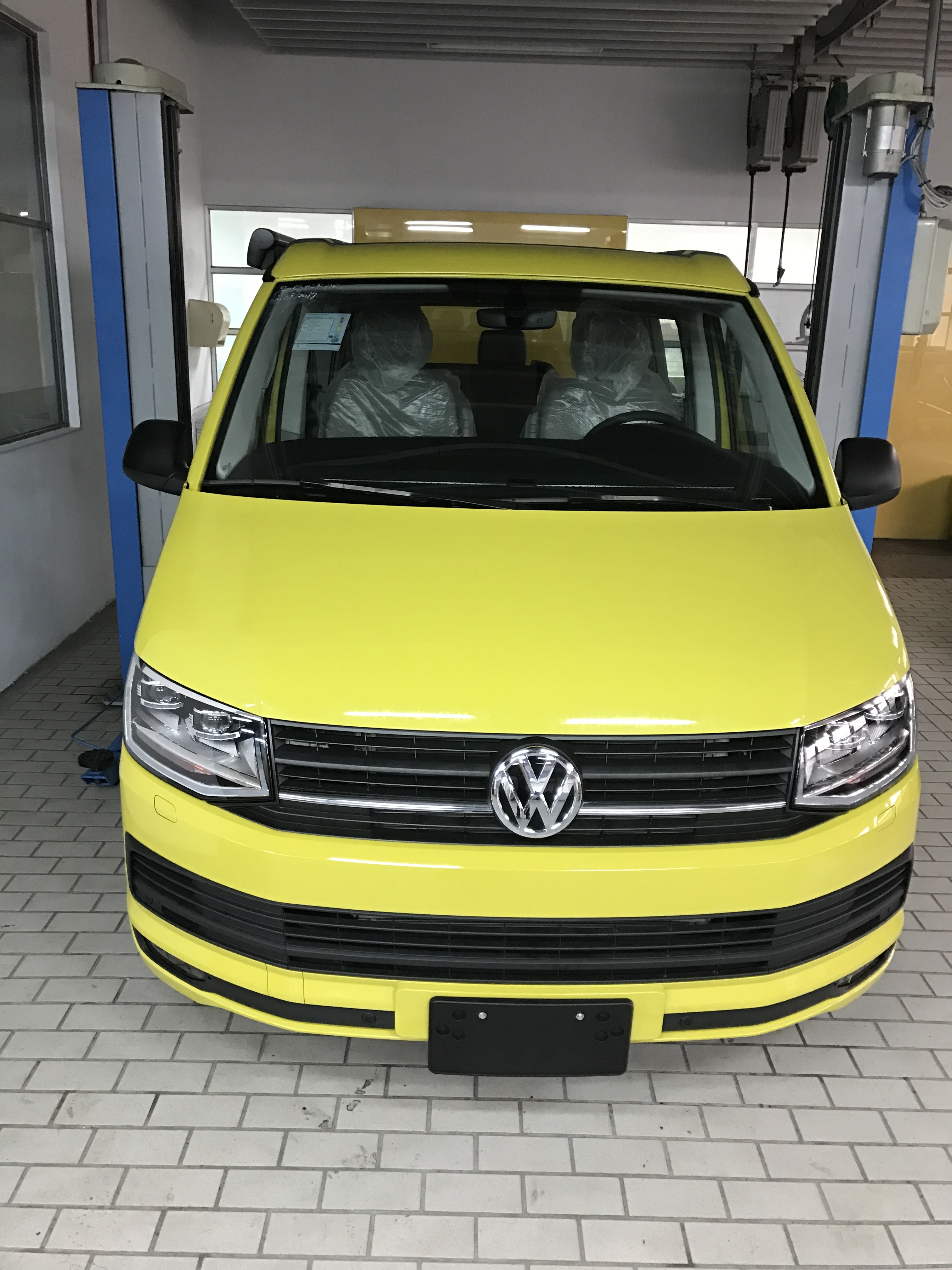 T6 VW California Beach