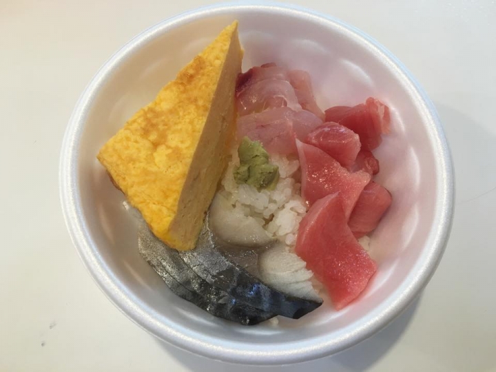 [食記] 日本青森，古川市場的自助海鮮丼！