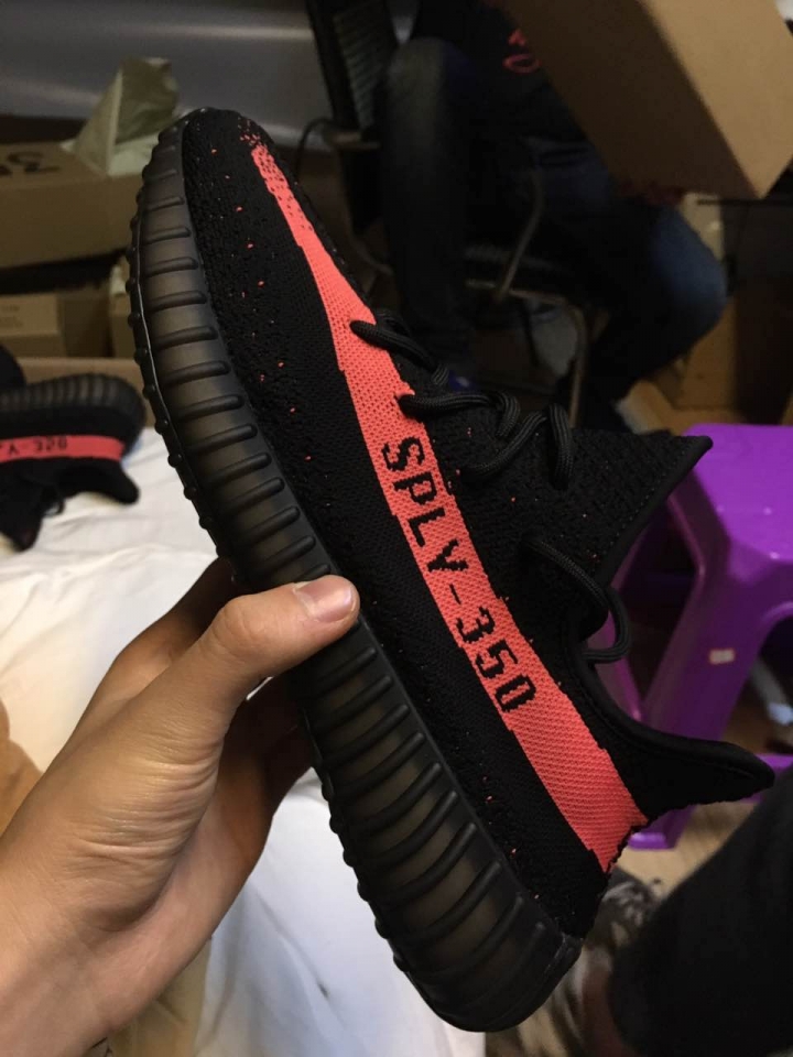 兩雙350v2想請鑑定