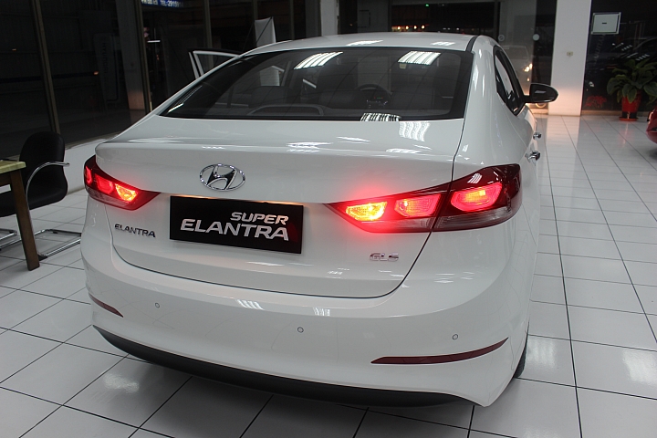 (599)Super Elantra 展間輕鬆分享