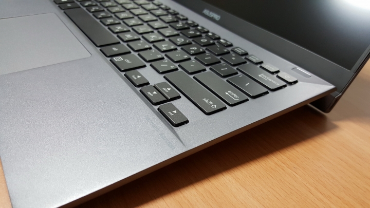 ASUSPRO B9440UA-0271A7500U 簡易開箱