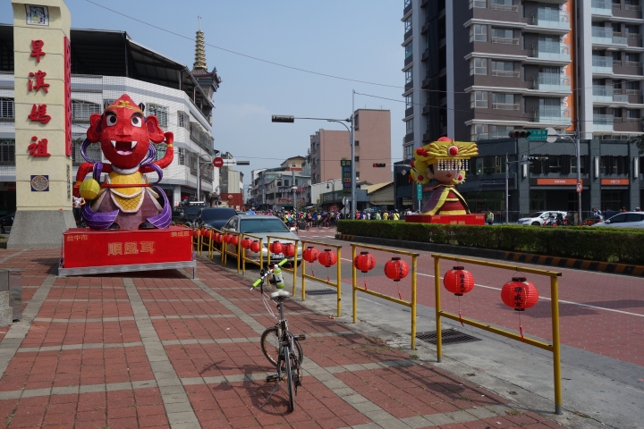2017年，媽祖萬眾騎拜，激進百里，