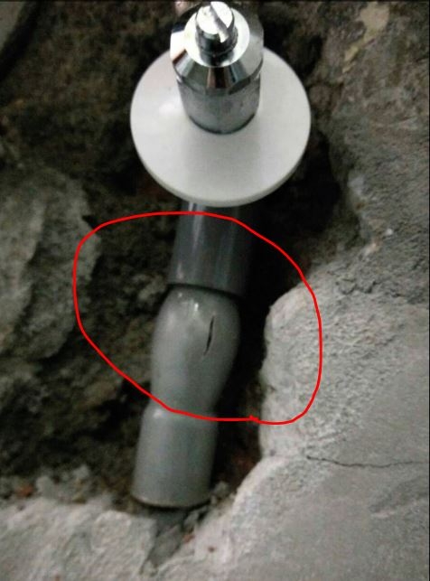 熱水器冷水管一直爆