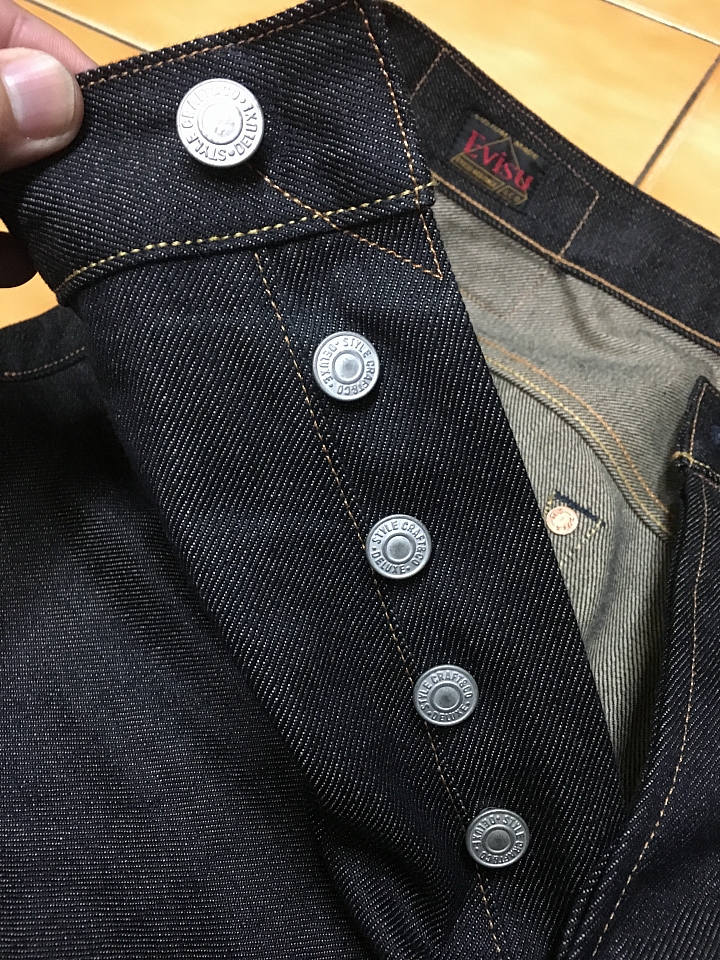 【開箱】歐版 EVISU 2000 No.3 EVERGREEN 系列 MULTI POCKET 金色小M 多口袋褲