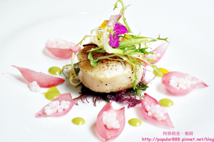 【北投溫泉】〈大地酒店〉推出"花漾套餐"迎春，結合花與美的意象，每道料理都像藝術品。五月底前限定，來趟美食溫泉之旅吧！