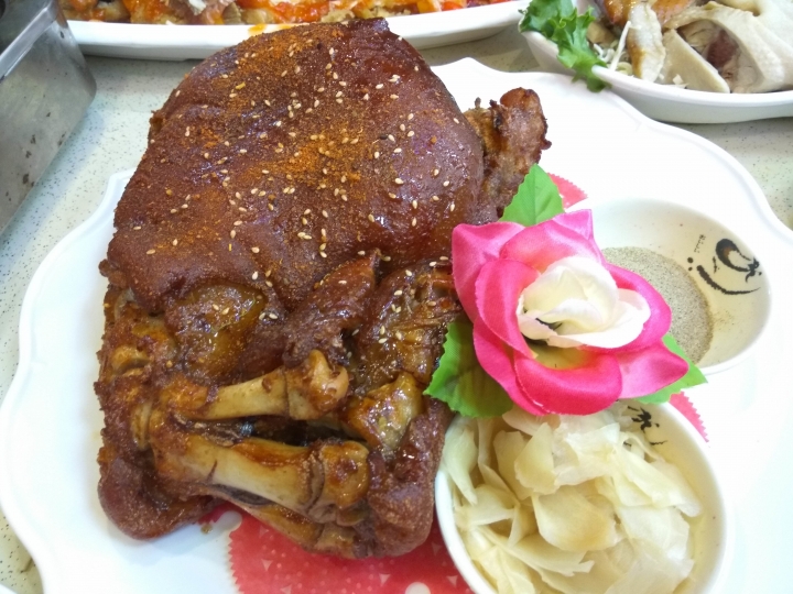 [台式合菜]苗栗頭份市金味軒囍宴美食廣場桌菜食記~近頭份交流道附近~平價~餐廳大~好停車