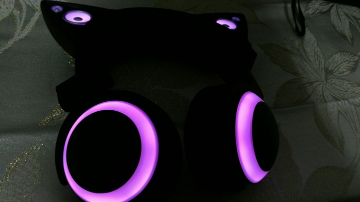 【隨手玩開箱】貓耳耳機2代無線多彩版，可換8種燈光與藍芽連結!!