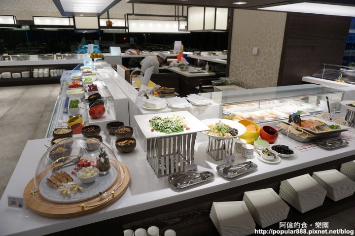 【宜蘭市】<悅川酒店>2017全新開幕的親子酒店,有超大的遊戲室,還有豐富藏書,每間客房也都有文學名著;兼具休閒與人文知性的漂亮酒店。