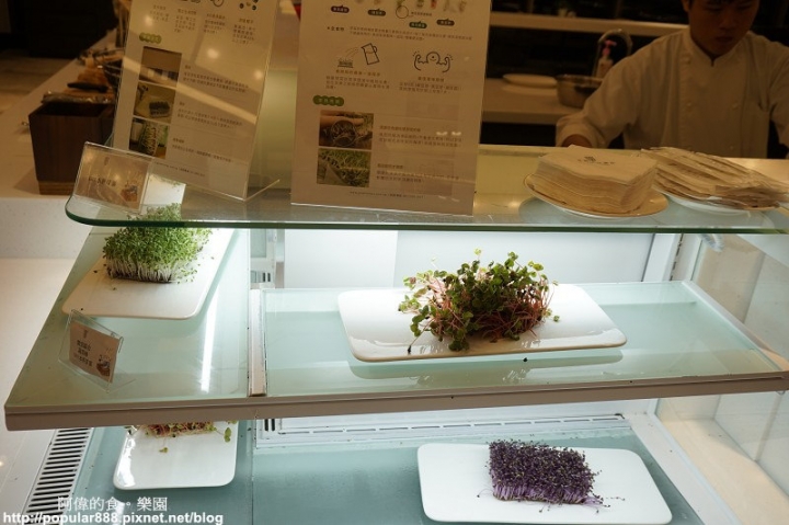 【宜蘭市】<悅川酒店>2017全新開幕的親子酒店,有超大的遊戲室,還有豐富藏書,每間客房也都有文學名著;兼具休閒與人文知性的漂亮酒店。