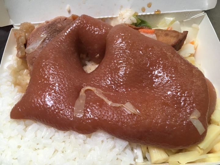[便當/爌肉飯]彰化魚市爌肉飯~食記~生意很好~常要排隊~