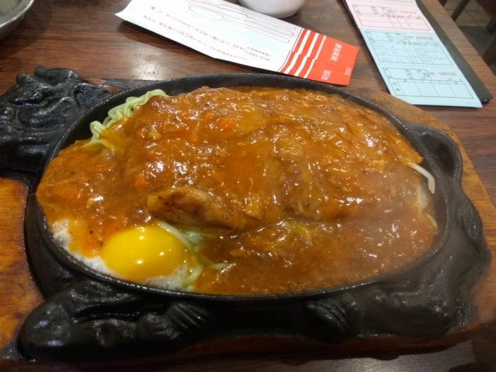 [牛排/豬排/雞排/咖啡/簡餐]彰化市慶豐牛排專賣店食記~ 開店很久的平價牛排店~ 人很多等超久