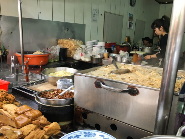 【美食。食記】彰化 永安街 誠意十足 滷菜不俗 阿桃素食 素食麵 菜麵 味素