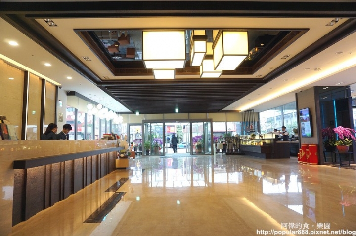 【宜蘭市】<悅川酒店>2017全新開幕的親子酒店,有超大的遊戲室,還有豐富藏書,每間客房也都有文學名著;兼具休閒與人文知性的漂亮酒店。