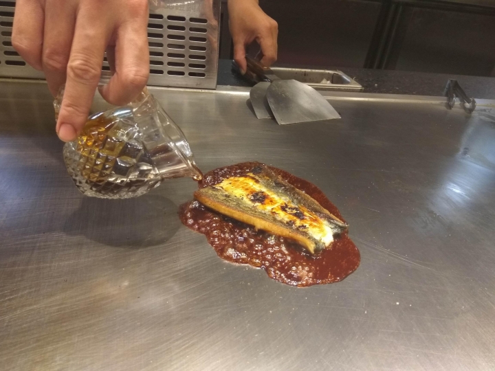 [活海鮮鐵板燒]台中大江戶町食記~日式料理風~漁市場重現~龍蝦界勞斯萊斯~玫瑰/黃金龍蝦~上等青口鰻~老饕牛肉~CP值高!