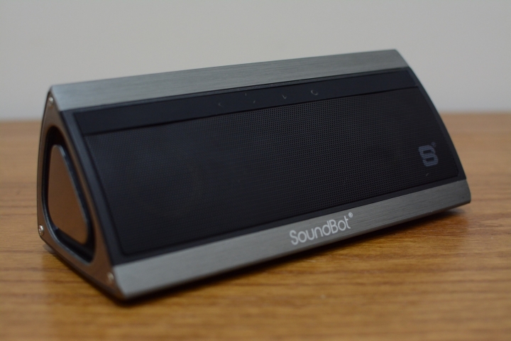 [產品開箱]美國品牌聲霸SoundBot SB521藍牙喇叭--大音量適合戶外休閒活動
