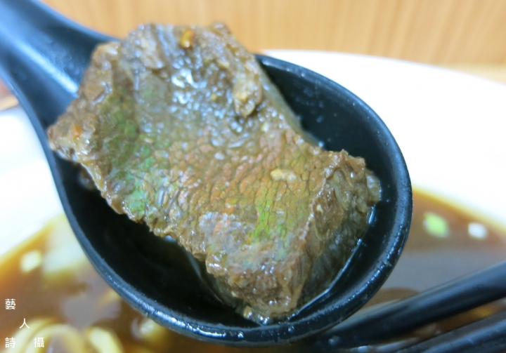 一碗80元的石牌十二號牛肉麵
