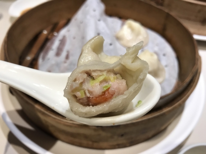 [食記] 新竹 新橋弄堂。烏魚子炒飯、湯包、蝦餃。一試成主顧!