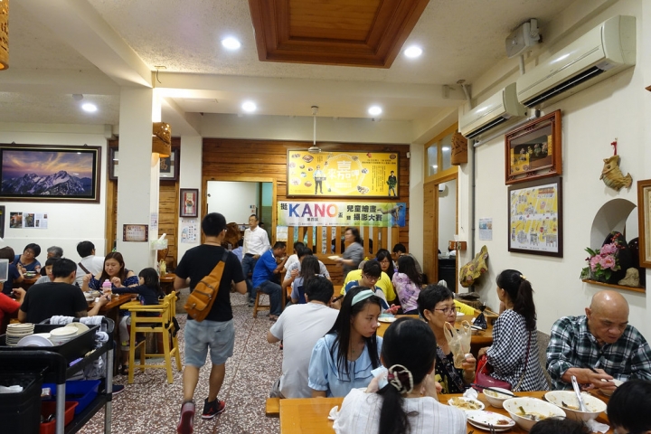 【食記】嘉義中正路。林聰明沙鍋魚頭(中正店)~人氣超旺的排隊美食