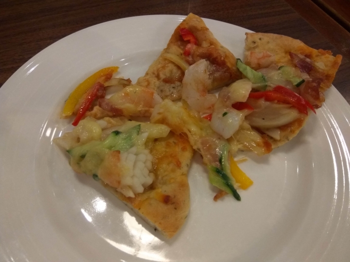 [歐式自助餐/下午茶]台中市福華飯店2F美樂琪餐廳下午茶食記~~ 蝦蟹多~甜點很好吃~~很推!
