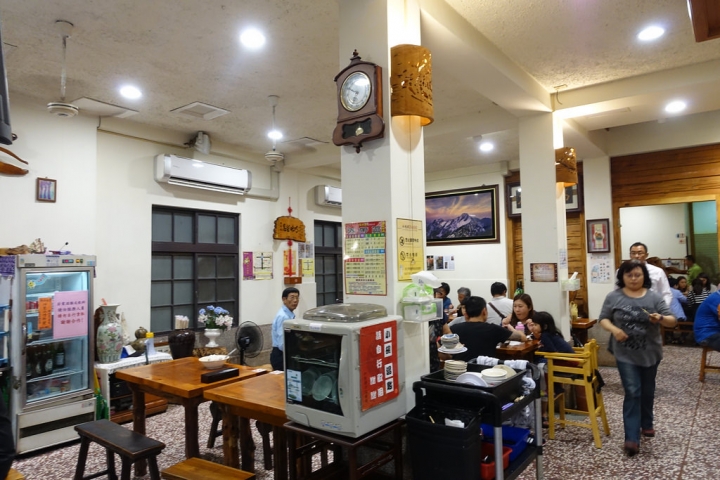 【食記】嘉義中正路。林聰明沙鍋魚頭(中正店)~人氣超旺的排隊美食