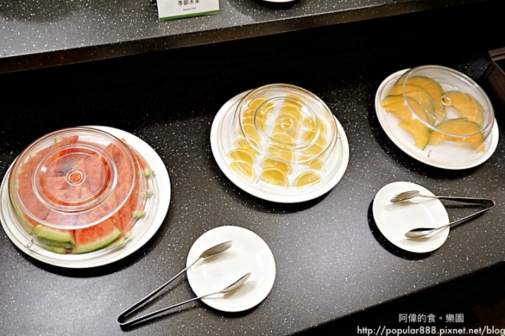 【新北市深坑】〈台北深坑假日飯店Holiday Inn〉二樓"悅"茶餐廳升級改版，一道道粵菜、港點盡現老師傅功夫與火候，更加美味，但依然平價！