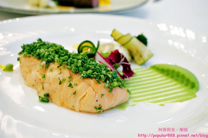 【北投溫泉】〈大地酒店〉推出"花漾套餐"迎春，結合花與美的意象，每道料理都像藝術品。五月底前限定，來趟美食溫泉之旅吧！