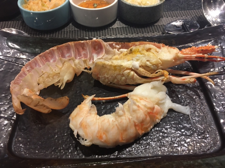 [活海鮮鐵板燒]台中大江戶町食記~日式料理風~漁市場重現~龍蝦界勞斯萊斯~玫瑰/黃金龍蝦~上等青口鰻~老饕牛肉~CP值高!