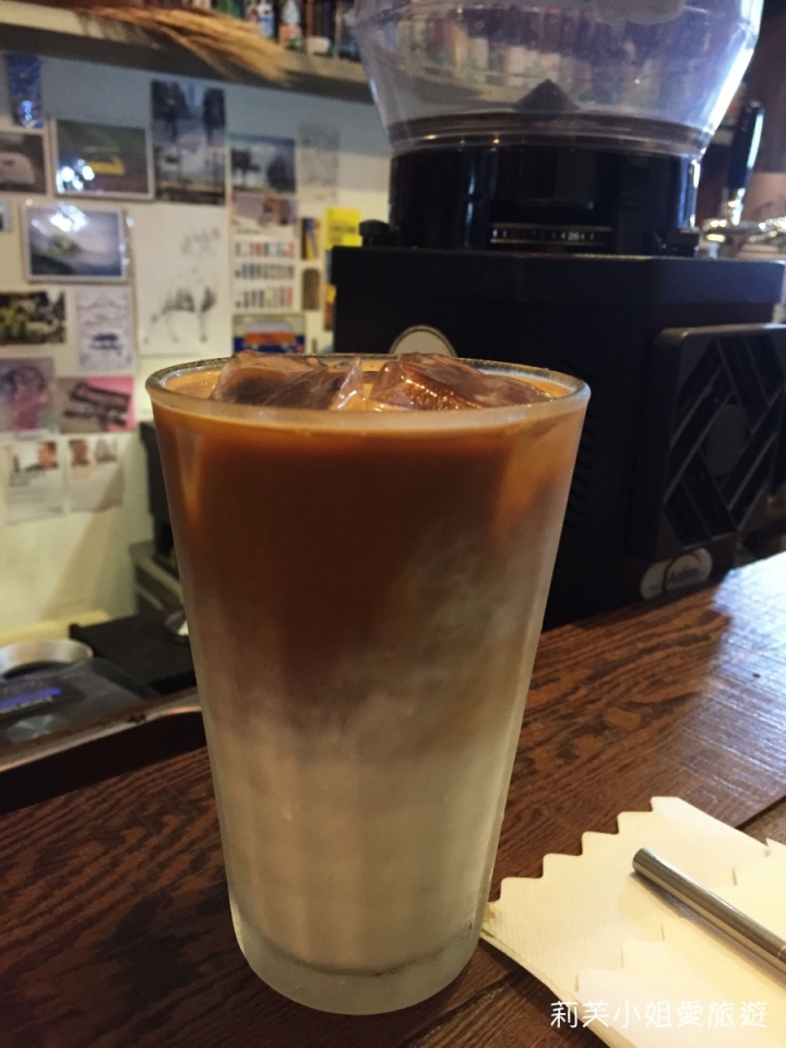 [美食] 台北 赤峰街巷弄內的咖啡啤酒館Stand by me (提供wifi/插座)(中山站)