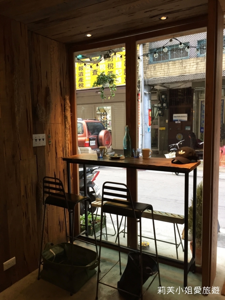[美食] 台北 赤峰街巷弄內的咖啡啤酒館Stand by me (提供wifi/插座)(中山站)