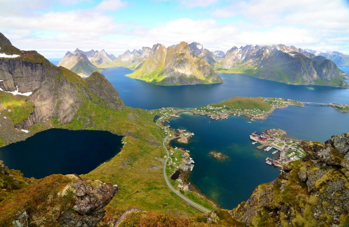[ 北歐。挪威景點 ] 羅浮敦群島 。雷納鎮 Lofoten Reinebringen ☆羅浮敦群島最美的登山步道☆