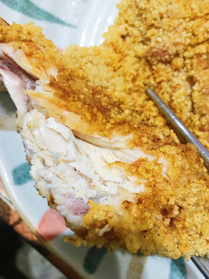 【玩 新北】中和區 "戰鬥雞雞幫"超大香雞排香脆薄皮鮮嫩多汁。保證讓你愛不釋手~