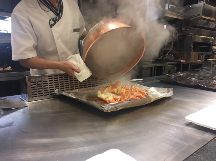 [活海鮮鐵板燒]台中大江戶町食記~日式料理風~漁市場重現~龍蝦界勞斯萊斯~玫瑰/黃金龍蝦~上等青口鰻~老饕牛肉~CP值高!
